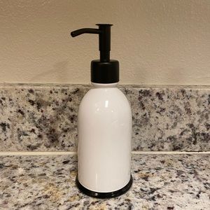 Hearth and Hand with Magnolia soap dispenser